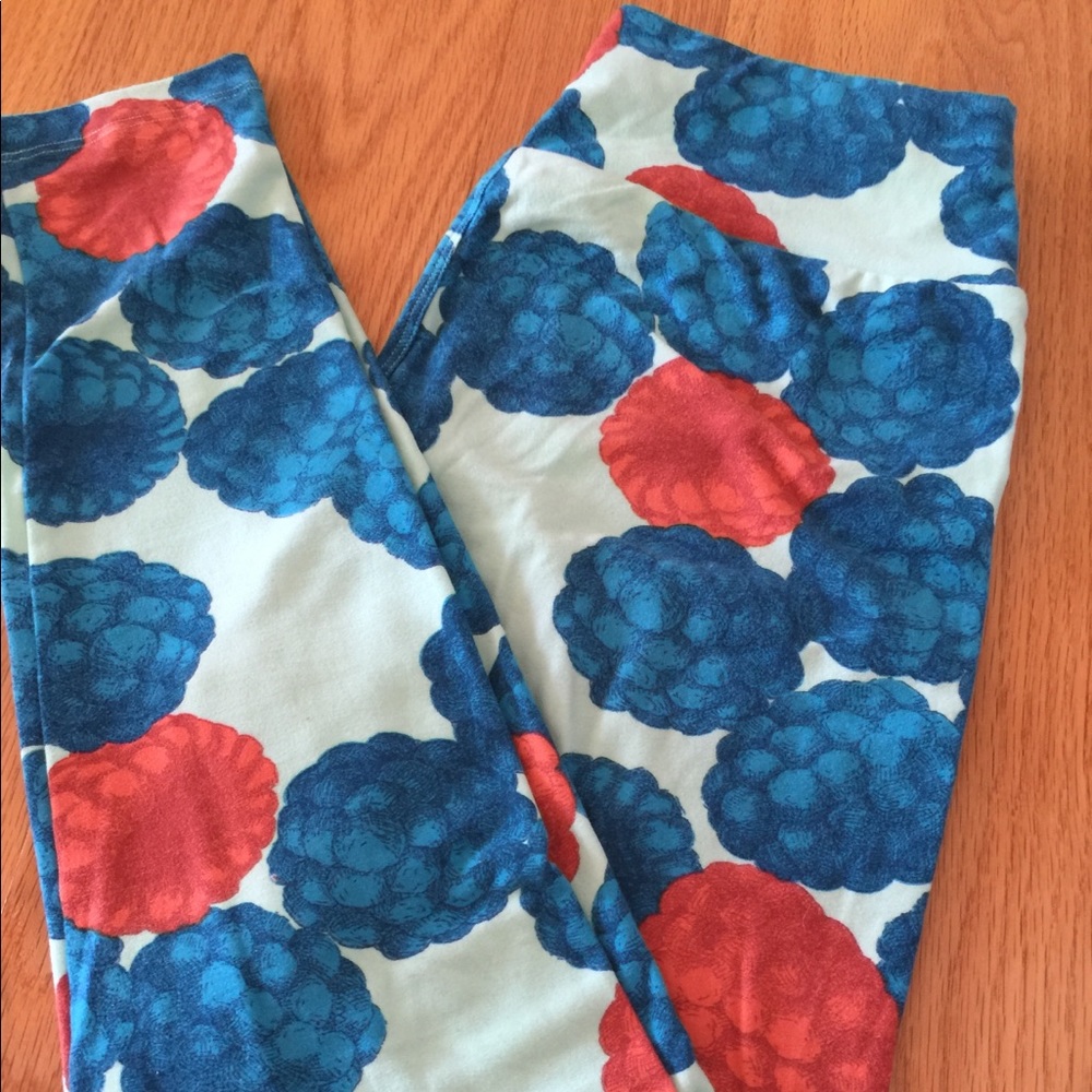 ✨$5 Bargain✨ OS LuLaRoe leggings, EUC
